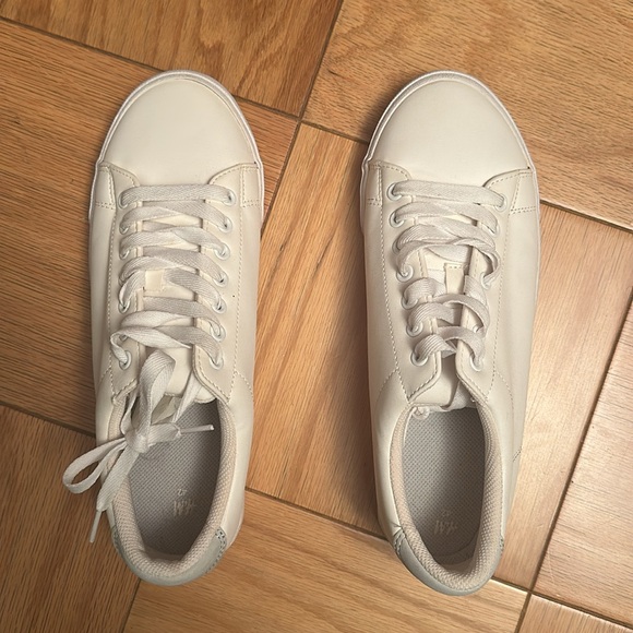 H & M White Sneakers - Picture 10 of 10
